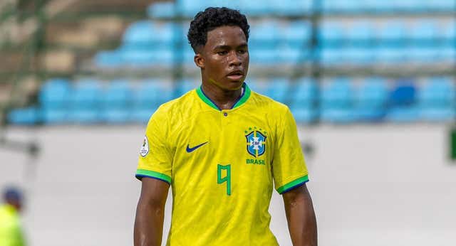 Imparable Endrick: ‘se inventa’ un gol, lidera la remontada y Brasil se clasifica para la Fase Final