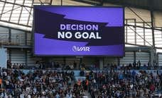 La Premier copia a la NFL y el rugby y da un paso más para entender el VAR
