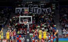 El Buesa Arena clama ante el Maccabi: “Israel, genocida; y Palestina libre”