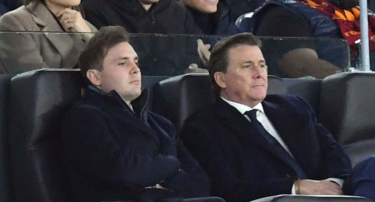 El presidente de AS Roma Dan Friedkin y su hijo.