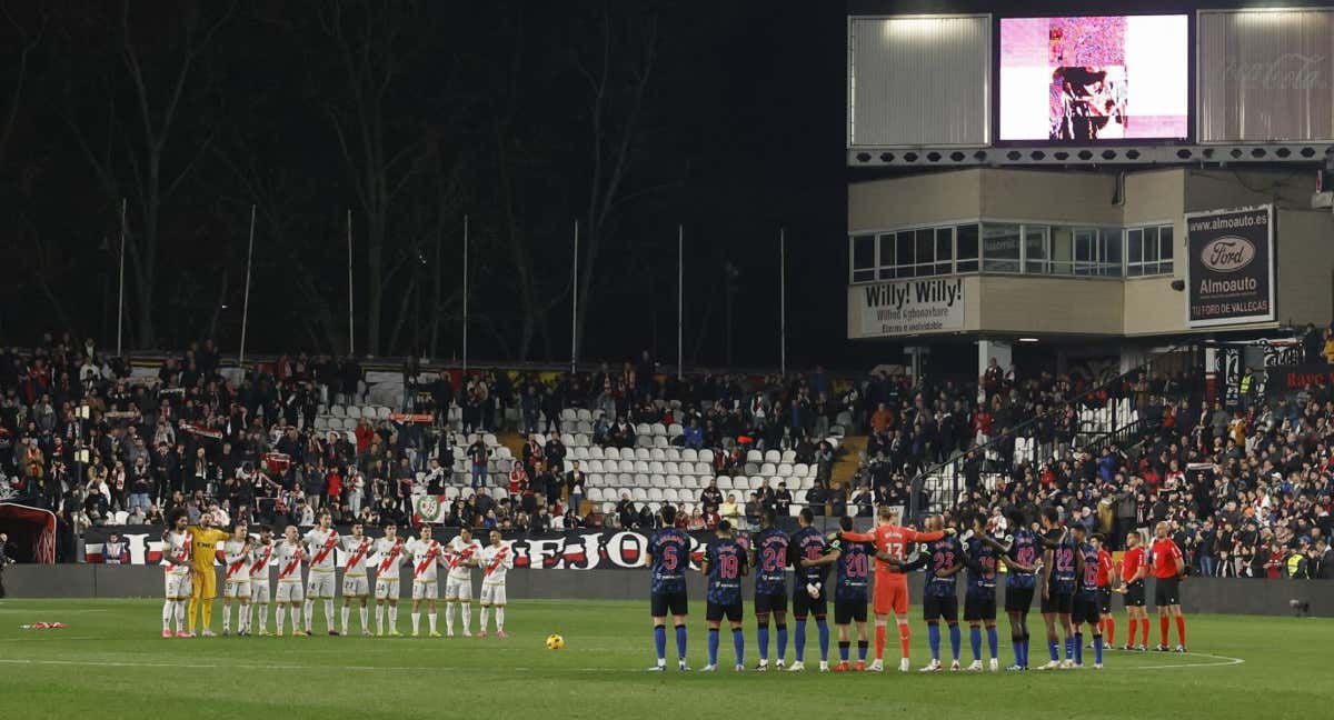 Encuentro entre el Rayo Vallecano y el Sevilla en el Estadio de Vallecas.