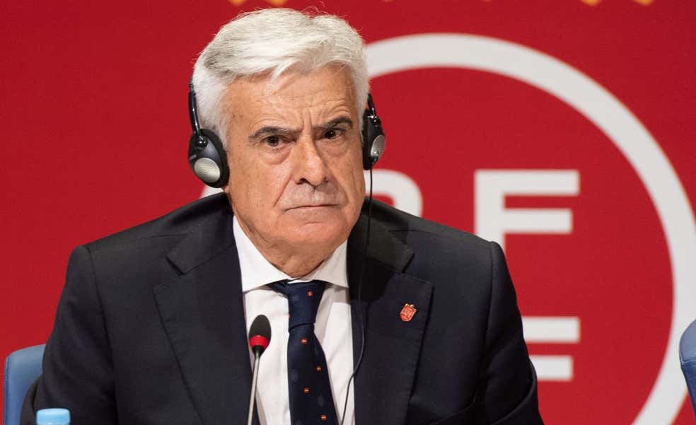 Pedro Rocha 'oficializa' su candidatura cancelando su viaje al Congreso UEFA de París