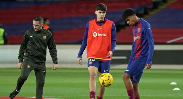 El riesgo de Lamine Yamal, Pau Cubarsí y otros jóvenes: ‘Todo el mundo te invita a comer o a una copa y te regalan de todo. Entras en una burbuja…’