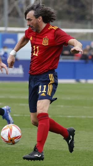 Amavisca, en un partido con la Selección.  LEYENDAS