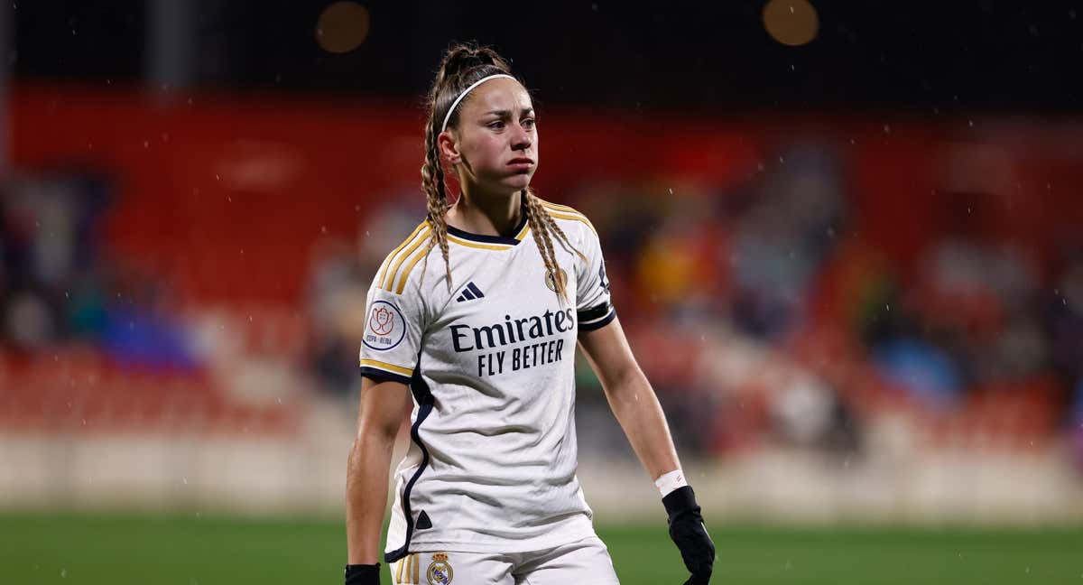 Athenea del Castillo, jugadora del Real Madrid CF Femenino, durante el derbi de Copa de la Reina ante el Atlético de Madrid.