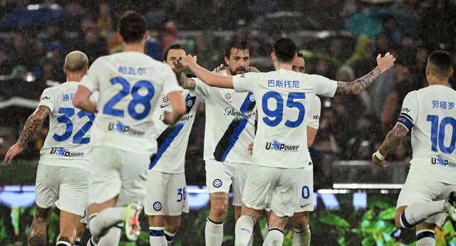 El Inter remonta, es más líder y avisa al Atlético de Madrid