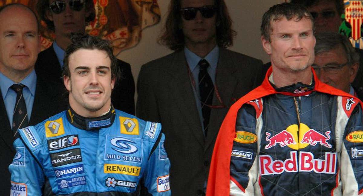 David Coulthard junto a Alonso en el podio del GP de Mónaco en 2006./AP