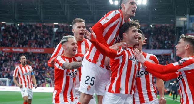 Nacho Méndez resuelve un derbi asturiano de infarto