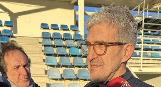 Roberto Olabe avisa que la Real Sociedad no va de turismo a París y se deshace en elogios hacia Luis Enrique