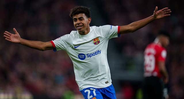 La anécdota de Lamine Yamal el día de su debut: «Se me taponaron los oídos»