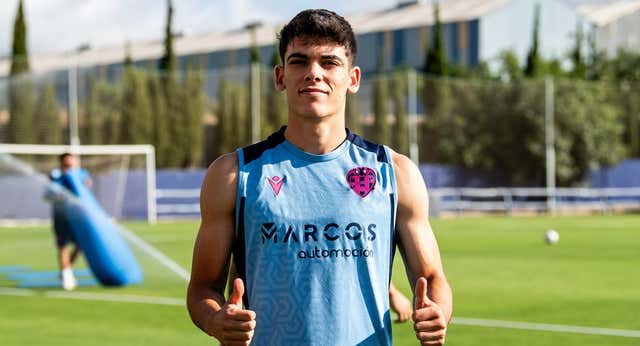El Barcelona piensa en Álex Valle para el lateral izquierdo