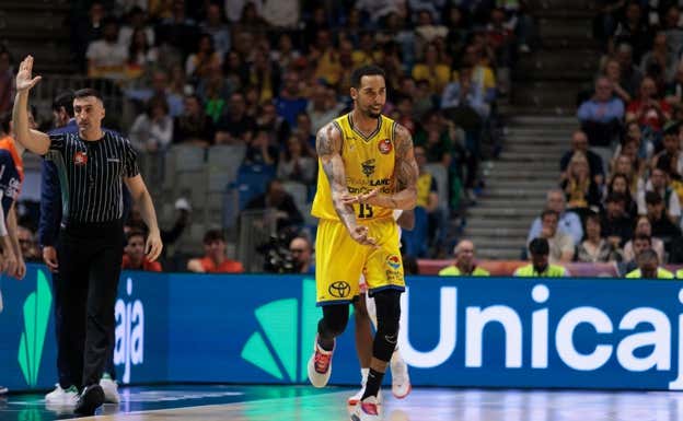 Landesberg tras anotar un triple. ACB Media