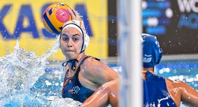 En el último segundo y Grecia sin portera: el surrealista final que le da España otro bronce de mérito