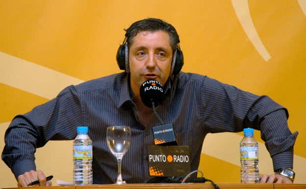 Pedrerol, en su etapa en Punto Radio.