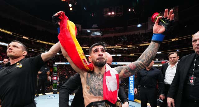 Del ‘robo del cinturón’ a la «finalización espectacular»: Ilia Topuria cumple sus promesas en el UFC 298