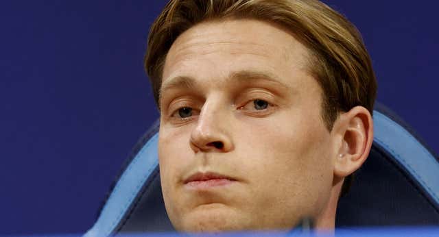 De Jong se harta de la prensa: «Vais diciendo cosas que son mentira y no os da vergüenza»