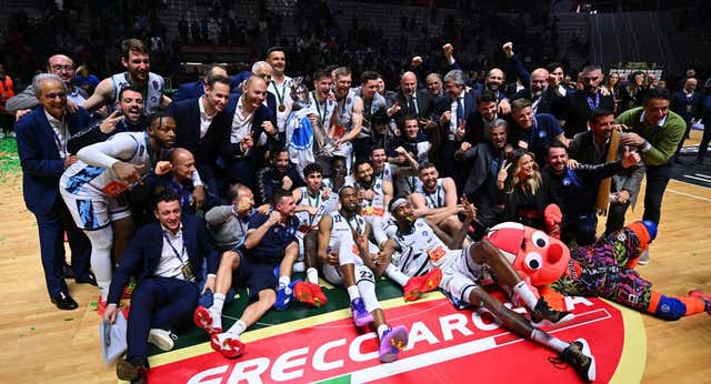 De Copas por Europa (I): del descalabro de los Euroliga en Italia y Francia a la cenicienta Napoli y el efecto Iisalo+Shorts