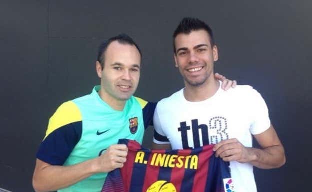 Andrés Iniesta y Sergio Lozano mantienen una relación de amistad.  INSTAGRAM
