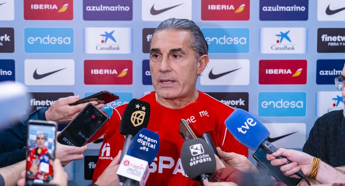 Sergio Scariolo en la rueda de prensa previa a jugar ante Letonia./FEB | Alberto Nevado