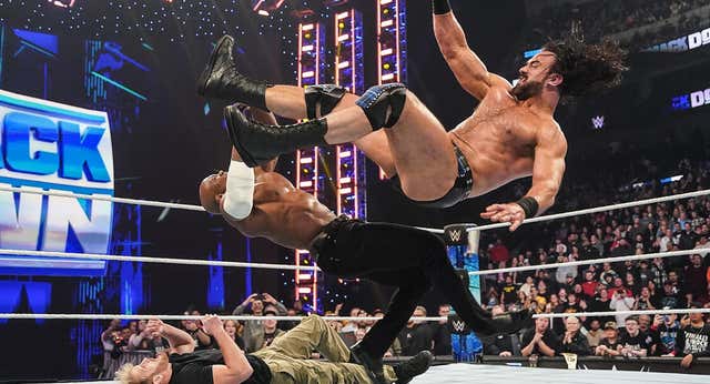 Elimination Chamber empieza unas horas antes de tiempo