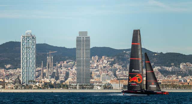 La alianza entre Alinghi y Red Bull en busca del velero perfecto