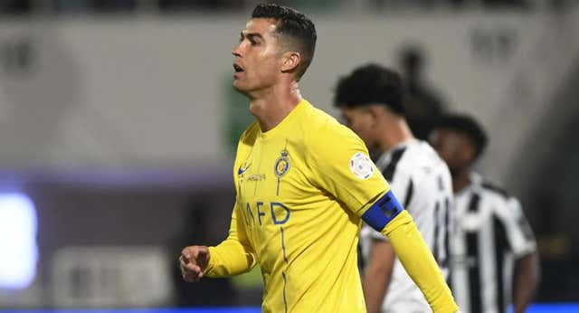 Cristiano Ronaldo reacciona de forma obscena cuando le gritan «Messi, Messi»