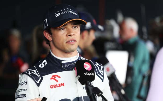 Nyck de Vries es entrevistado en el pasado GP de Silverstone, poco antes de perder su asiento en AlphaTauri Getty Images