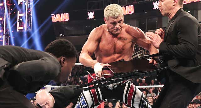 “Caza” mutua entre Cody Rhodes y The Bloodline