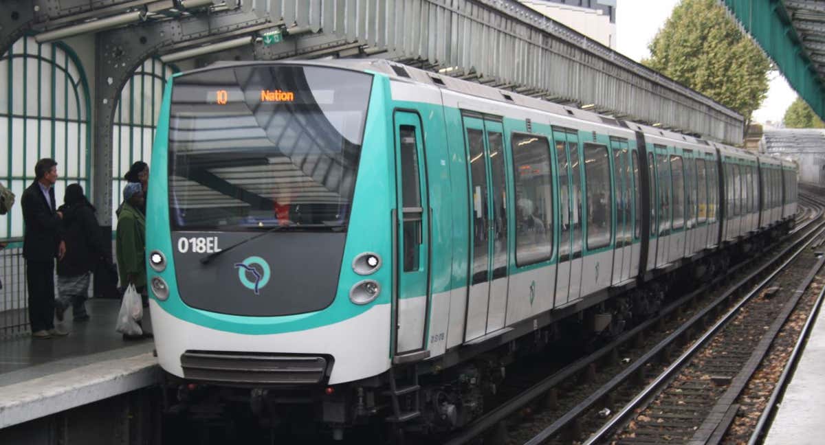 Imágenes de archivo del metro de París.