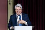 Enrique Cerezo estalla ante la hospitalización por agresión de varios atléticos: «Aquí nadie viene a morir»
