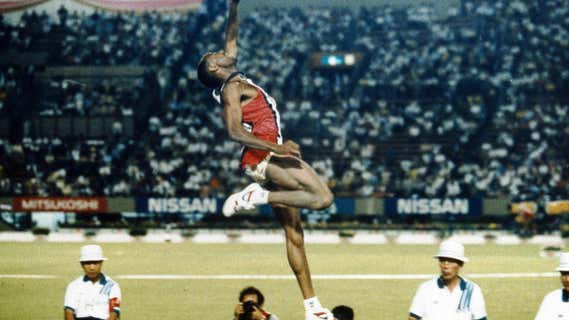 Quién tiene el récord mundial en salto de longitud en atletismo | Relevo