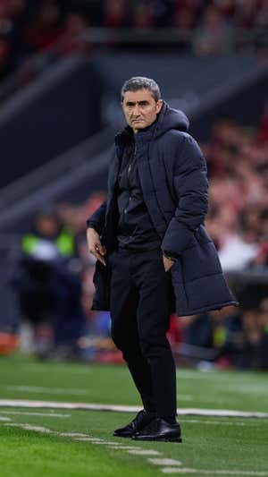 Erenesto Valverde, en un momento del partido en San Mamés.  Efe