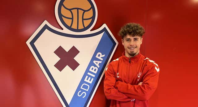 Las llamadas en la playa que convencieron a Mario Soriano para dejar Coruña y firmar por el Eibar: “No me arrepiento; son trenes que no hay que dejar pasar”