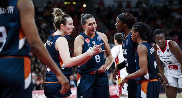 Los 365 días de María Araújo: de romperse el cruzado a la Final Four de la Euroliga