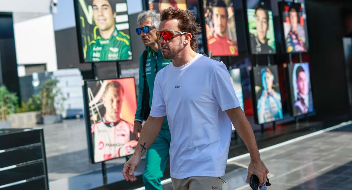 Fernando Alonso, en el paddock del GP de Arabia Saudí 2024 de F1. /EP