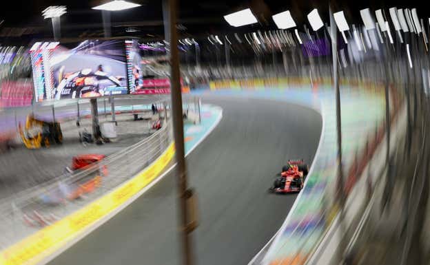 Carlos Sainz, en los libres 2 del GP de Arabia Saudí 2024 de F1.  EFE