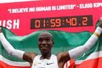 Todos los récords y los títulos de Kipchoge, el recordman que atizó el cronómetro de las maratones