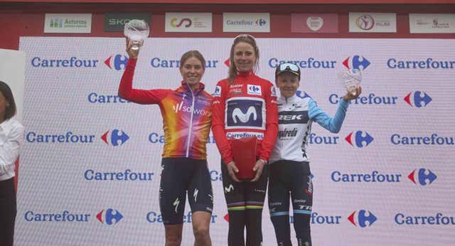 La Vuelta Femenina apuesta por los finales en alto… y los abanicos