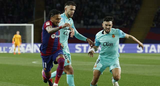 El audio del VAR del penalti al Barça llega un día después y con una extraña confusión: ‘Es zancadilla, no veo pisotón’