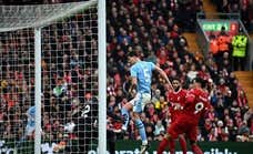 El gesto de Guardiola hacia su propio banquillo explica la jugada maestra que descolocó al Liverpool