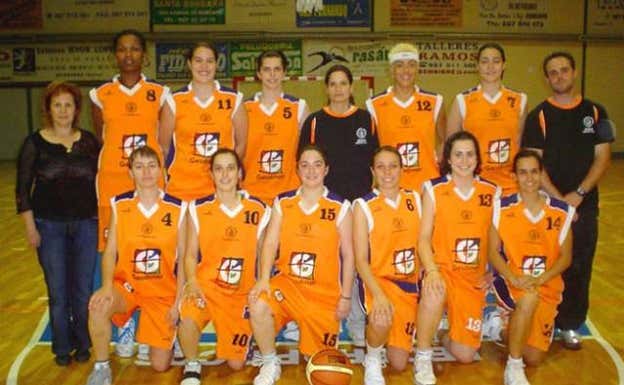 El Bembibre en la temporada 1005-2006 que logró el ascenso a Liga Femenina 2.  CB BEMBIBRE