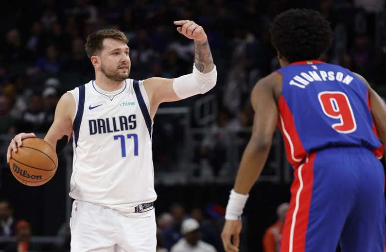 Sigue la fiesta de Doncic con su sexto triple-doble seguido de 30 puntos