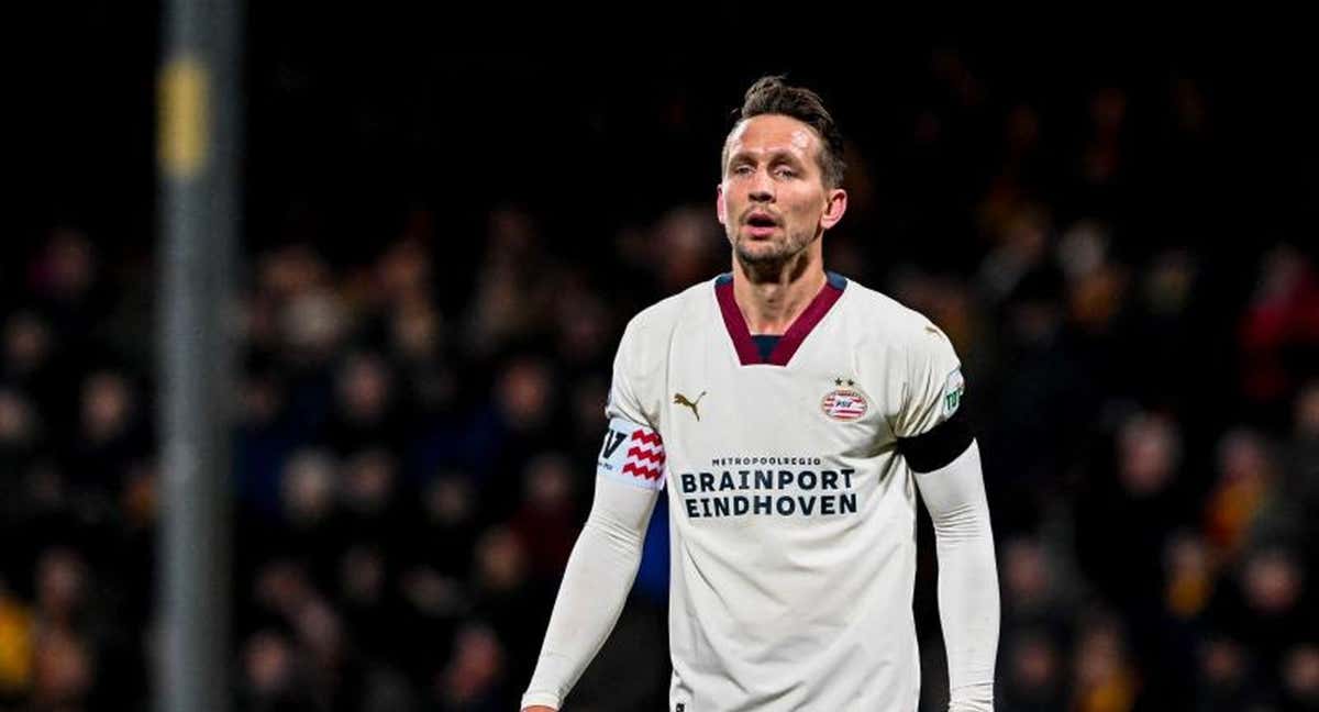 Luuk de Jong, en un partido del PSV en la Eredivise ante el Go Ahead Eagles.