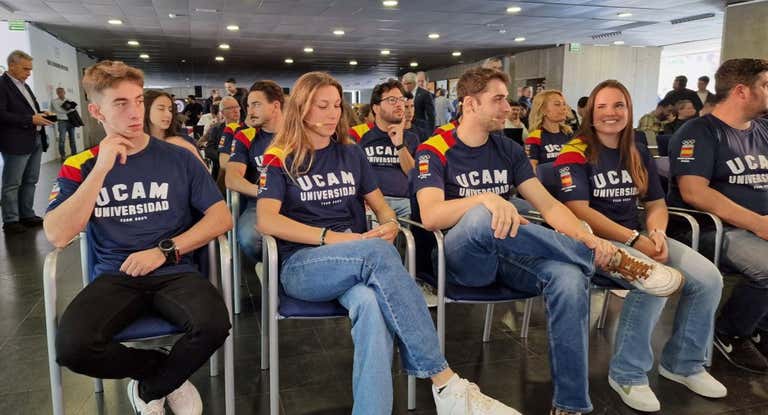 Los deportistas de la UCAM, durante el acto en el Comité Olímpico Español.