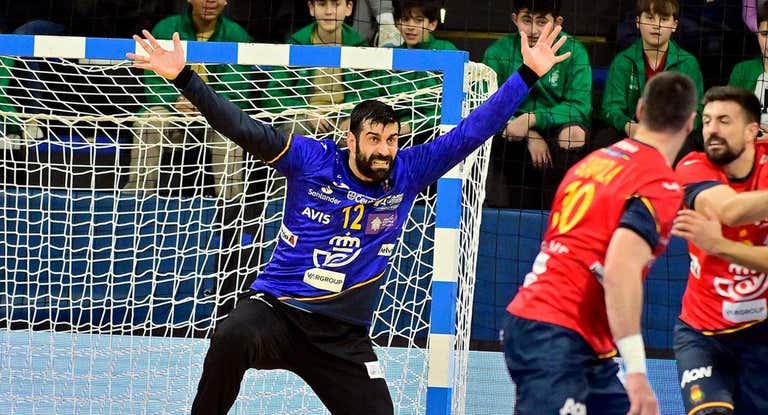Rodrigo Corrales, durante el encuentro ante Brasil.