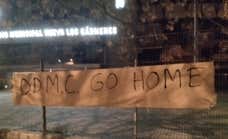 Pintadas, pancartas... la afición del Granada estalla contra la directiva: “Iros ya, cobardes”