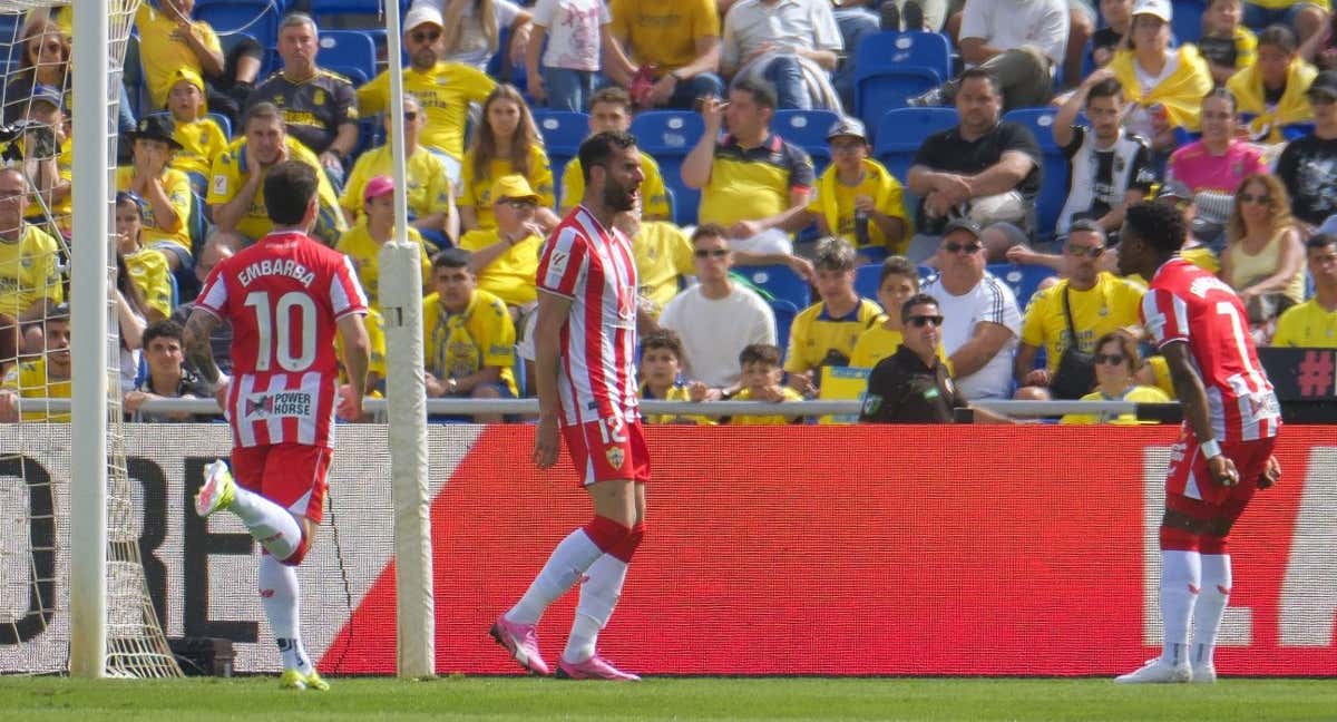 Baptistão celebra el gol del Almería./EFE/ Angel Medina G.