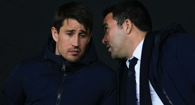 La indecisión de Deco con Xavi y el cambio de mensaje con Joao Félix que avivan el incierto futuro del Barça