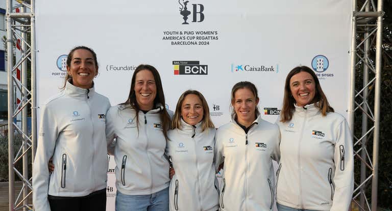 Paula Barceló, Támara Echegoyen, Neus Ballester, Silvia Mas y María Cantero.