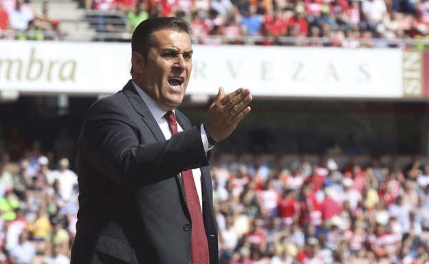 José Ramón Sandoval, durante su primera etapa en el Granada.  Agencias